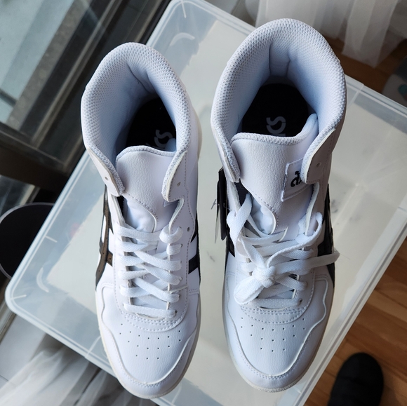 Asics Hi-Top White Sneakers Size 9/42.5/27cm - Picture 3 of 6